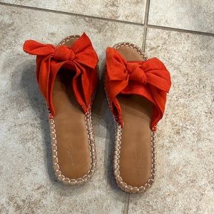 Universal Thread flat slides